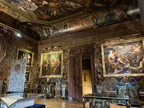 The interior of Chatsworth House is famously opulent.